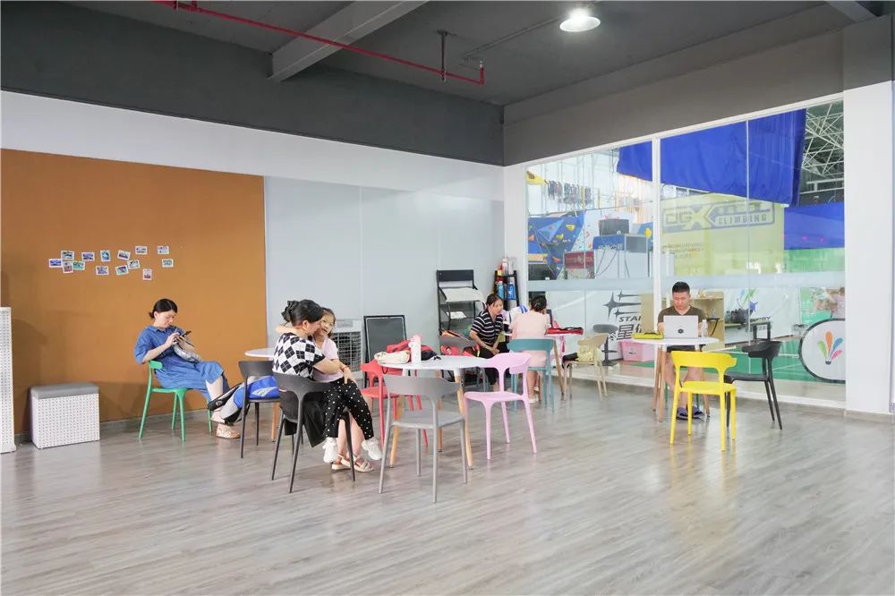 体育运动木地板价格_体育木地板哪家好_是不是实木体育地板