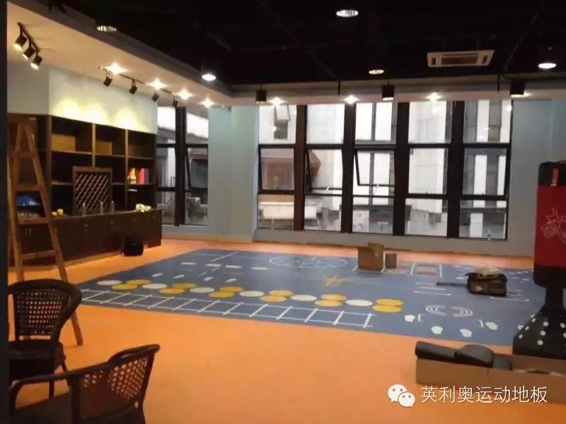 体育运动木地板施工_体育木地板专业生产厂家_体育木地板专业施工团队